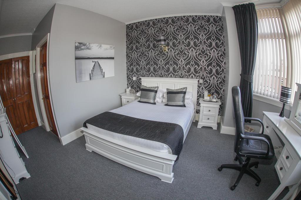 Tower House Executive Guest House Pontefract Exterior foto