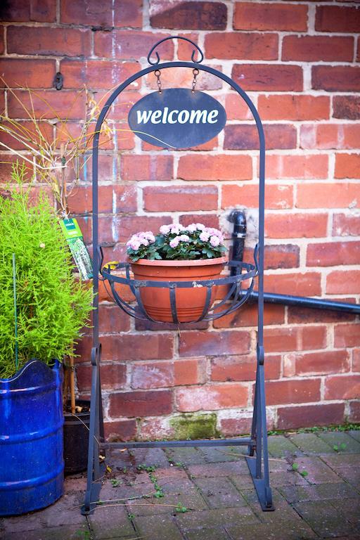 Tower House Executive Guest House Pontefract Exterior foto